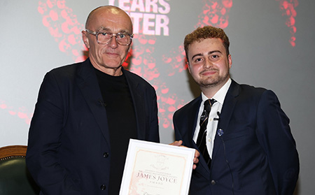 Film director Danny Boyle presented with James Joyce award